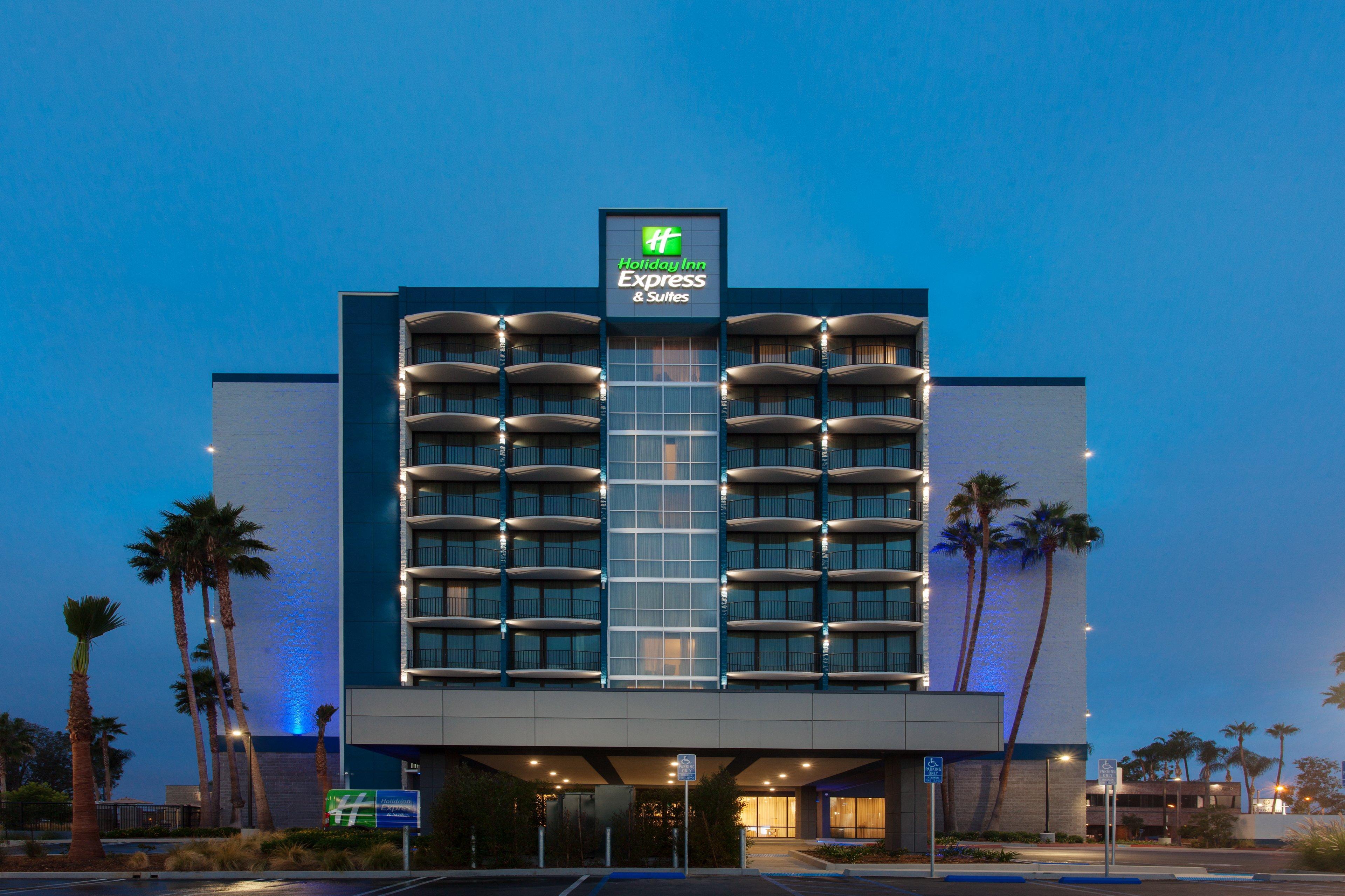 Holiday Inn Express & Suites Santa Ana - Orange County By Ihg エクステリア 写真