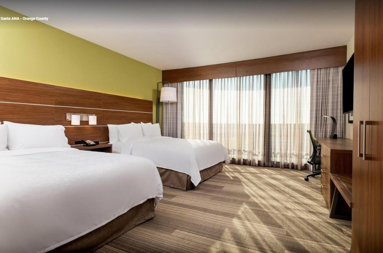 Holiday Inn Express & Suites Santa Ana - Orange County By Ihg エクステリア 写真